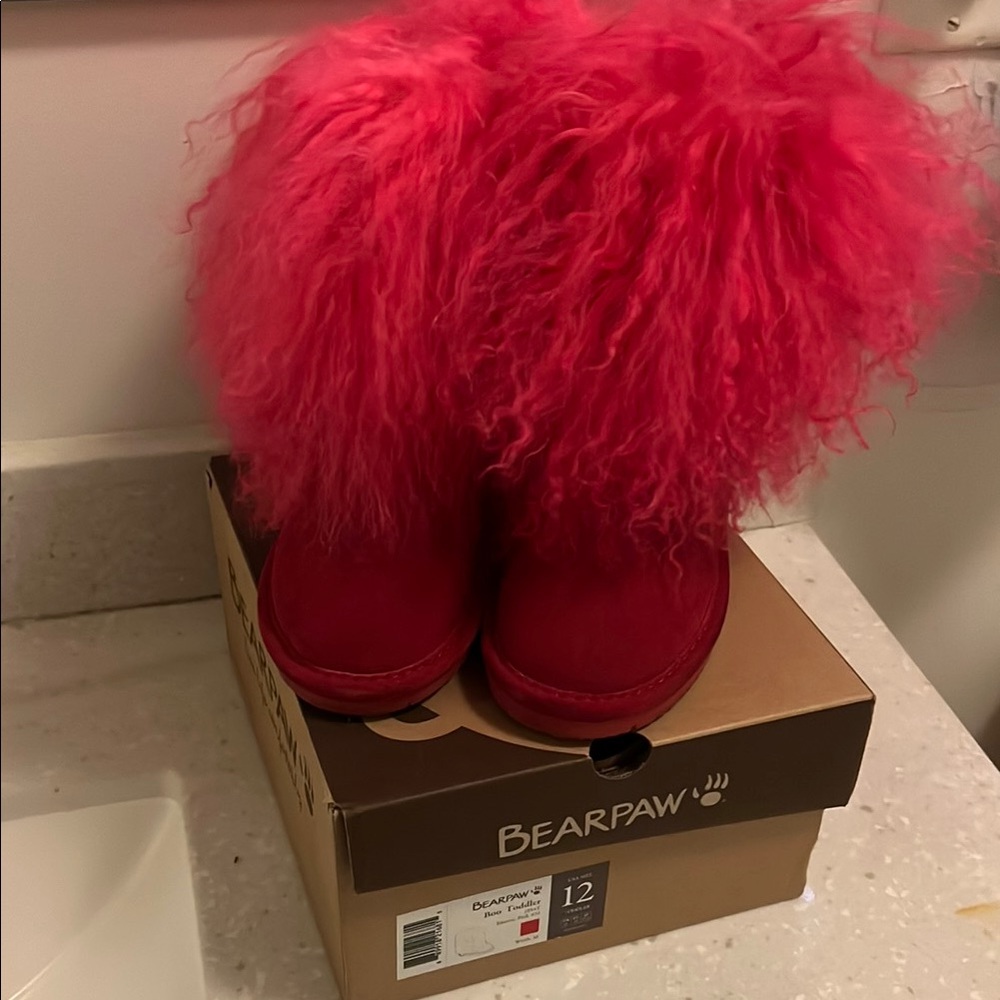 Punk girls size 12 Bear paw!